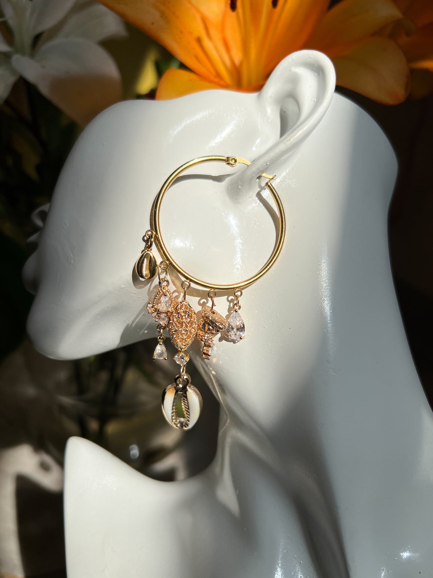 There she glows again earrings